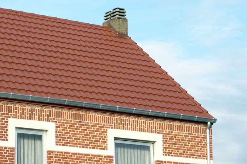 Композитная черепица рядовая Decra Элеганс Красный Аметист